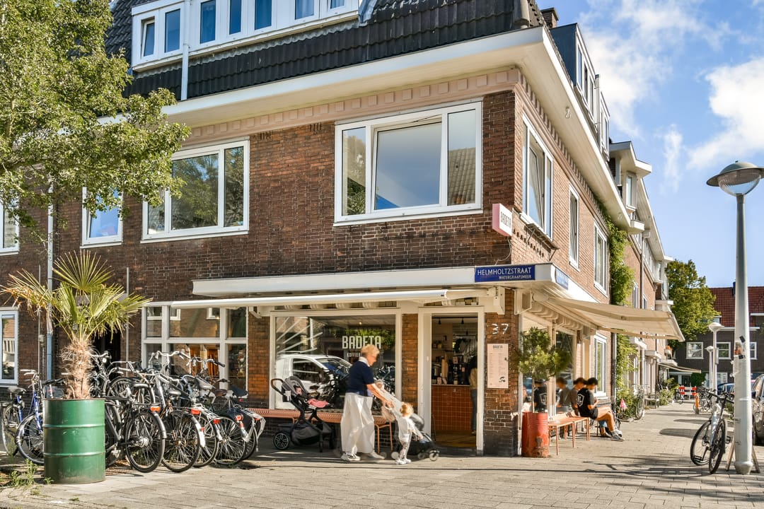Photo 32 of Helmholtzstraat 16-1