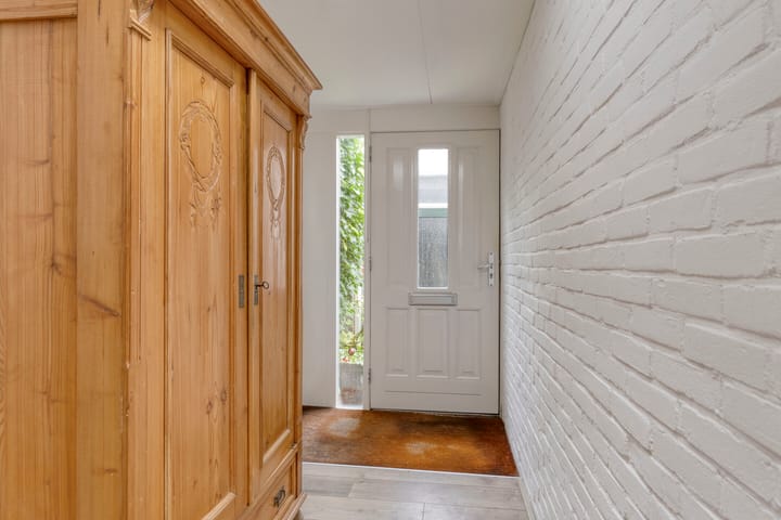 Tussenwoning te koop: Fioringras 29, Leeuwarden