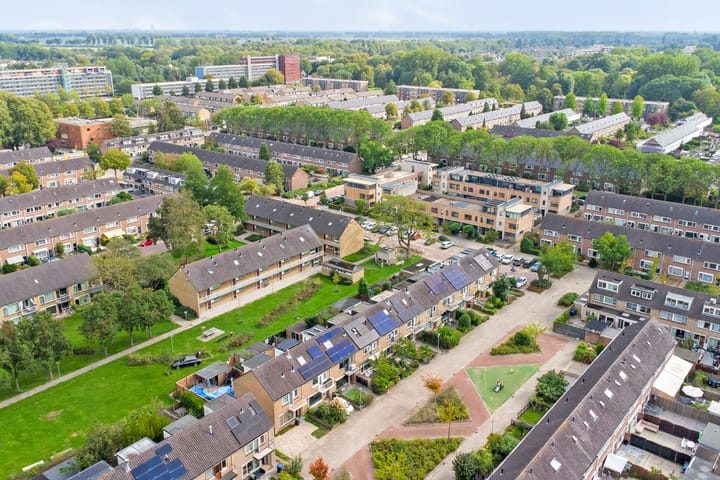 Tussenwoning te koop: Polluxhof 20, Dordrecht