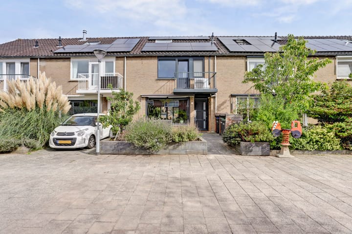 Tussenwoning te koop: Polluxhof 20, Dordrecht