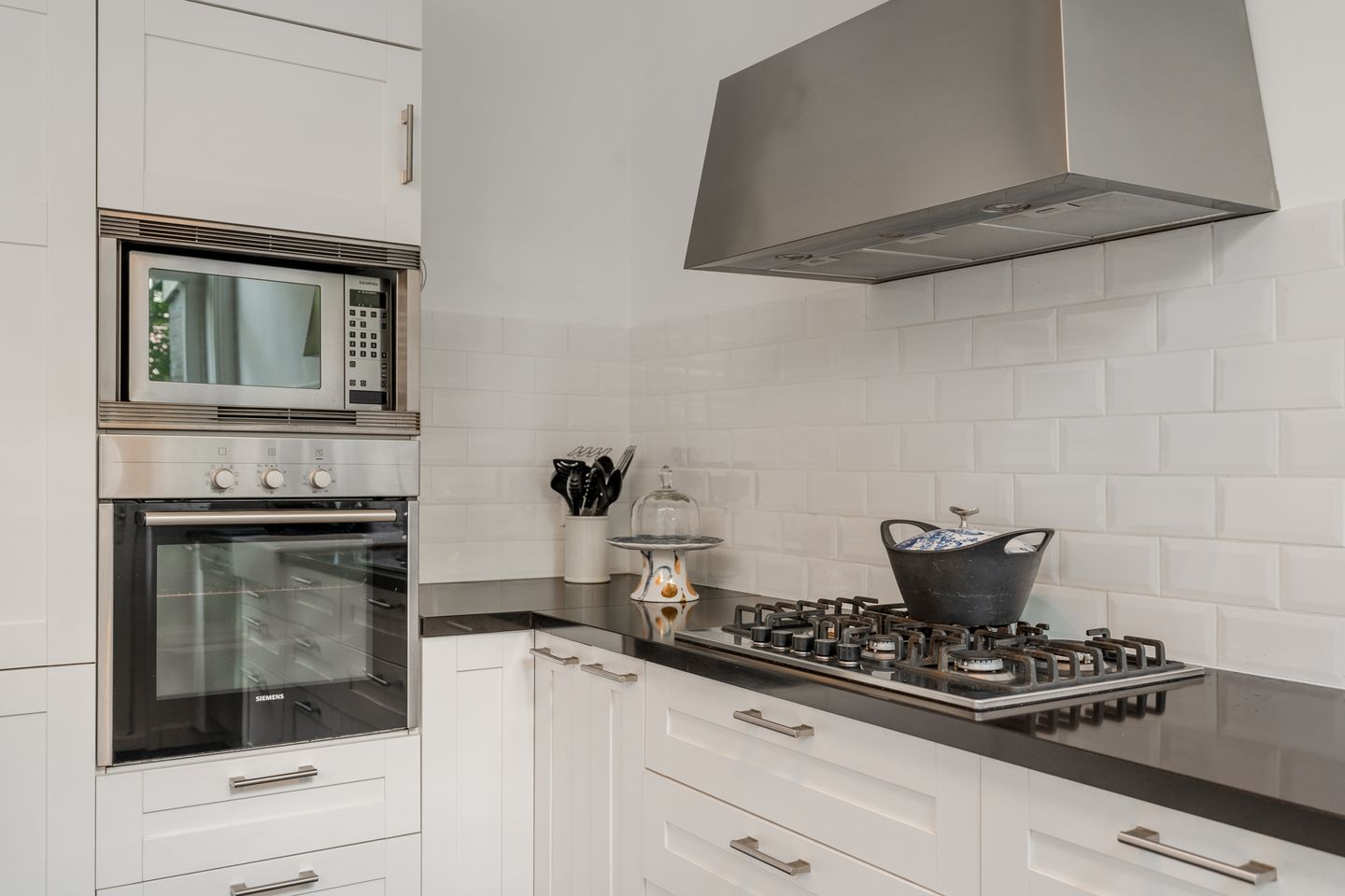 Photo 19 of Wouwermanstraat 34-H