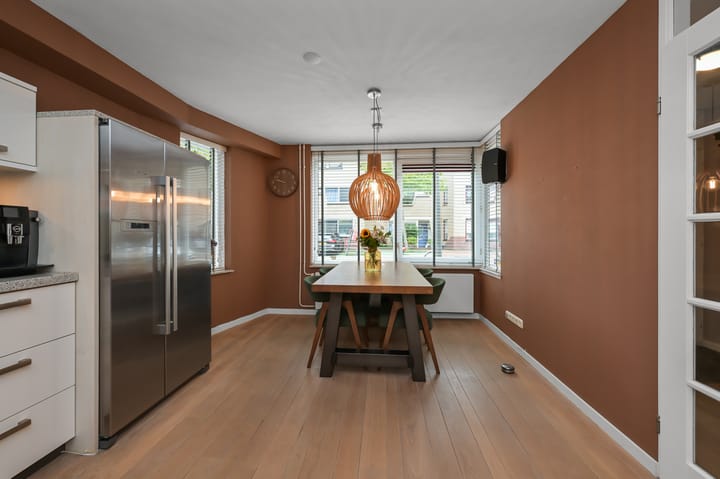 Tussenwoning te koop: Aardepad 13, Alphen Aan Den Rijn
