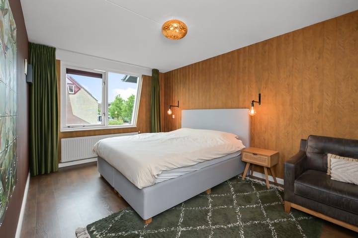 Tussenwoning te koop: Aardepad 13, Alphen Aan Den Rijn