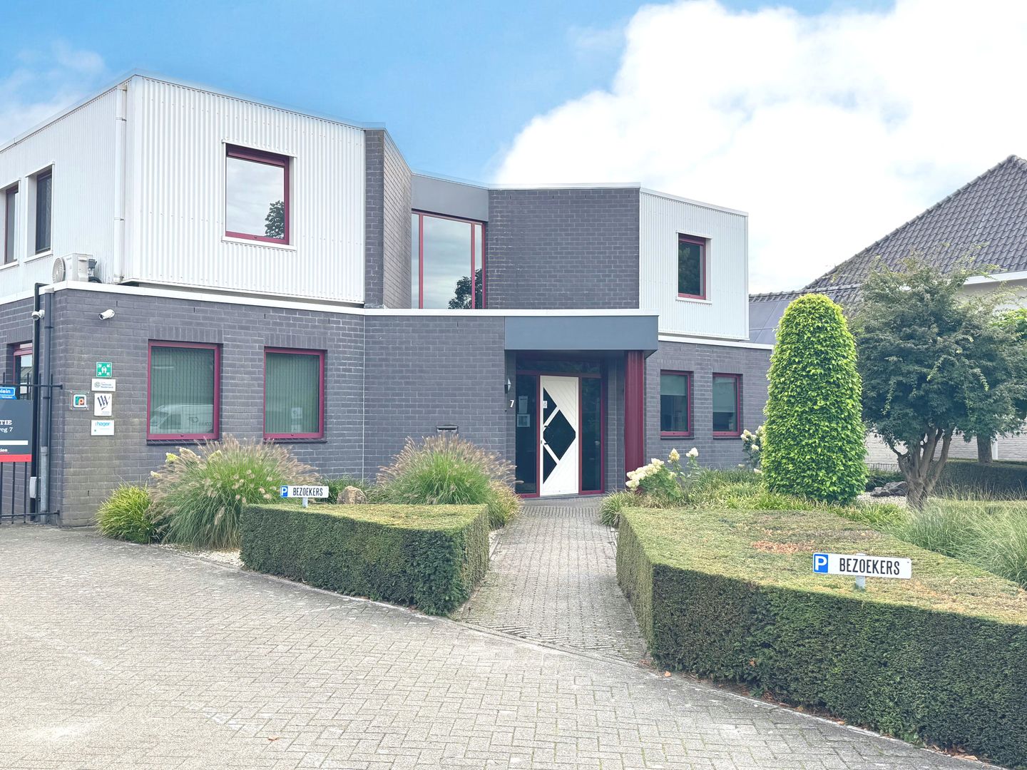View photo 2 of Industrieweg 7