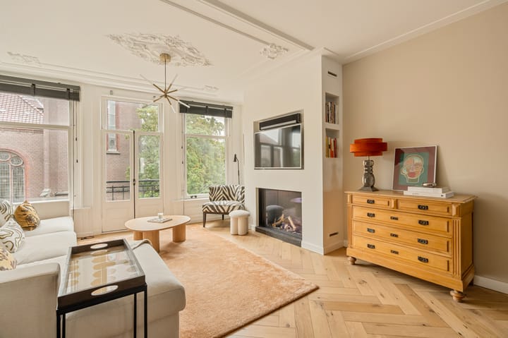 Appartement te koop: Tweede Van der Helststraat 12-3, Amsterdam