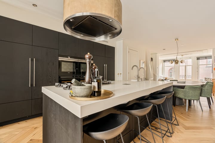 Appartement te koop: Tweede Van der Helststraat 12-3, Amsterdam