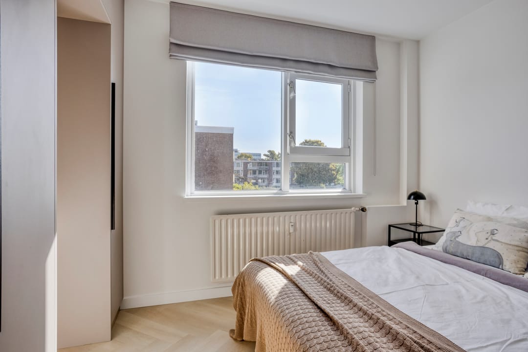 Photo 16 of Arent Janszoon Ernststraat 689