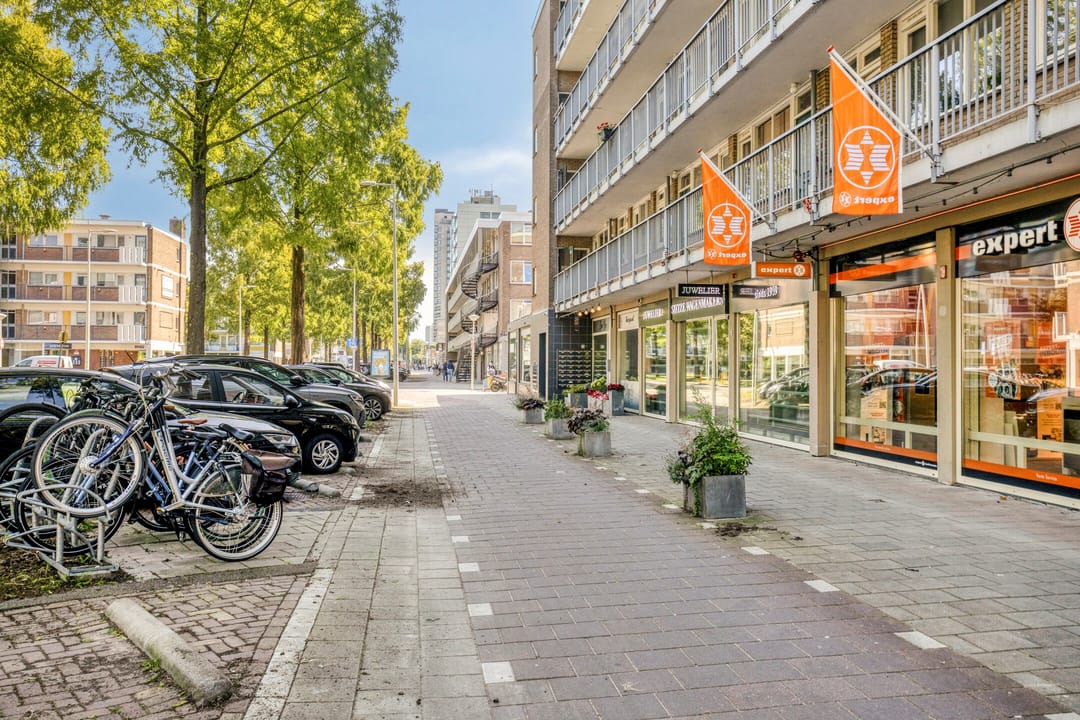 Photo 31 of Arent Janszoon Ernststraat 689