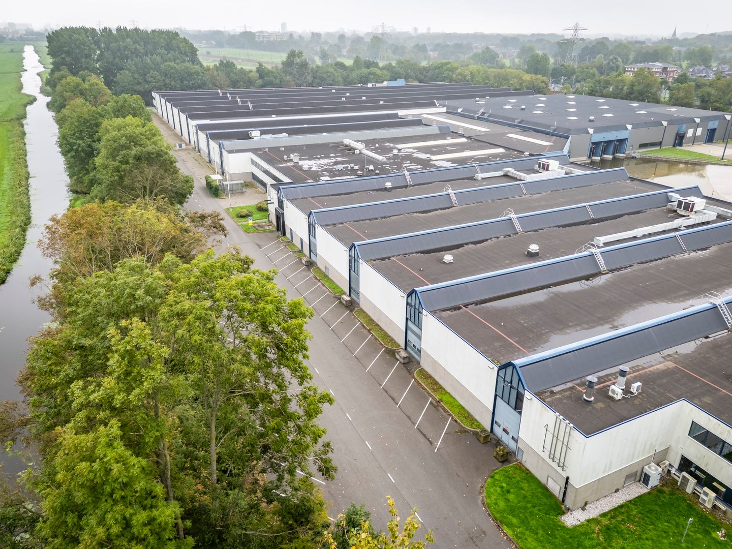 Bekijk foto 2 van Industrieweg 15
