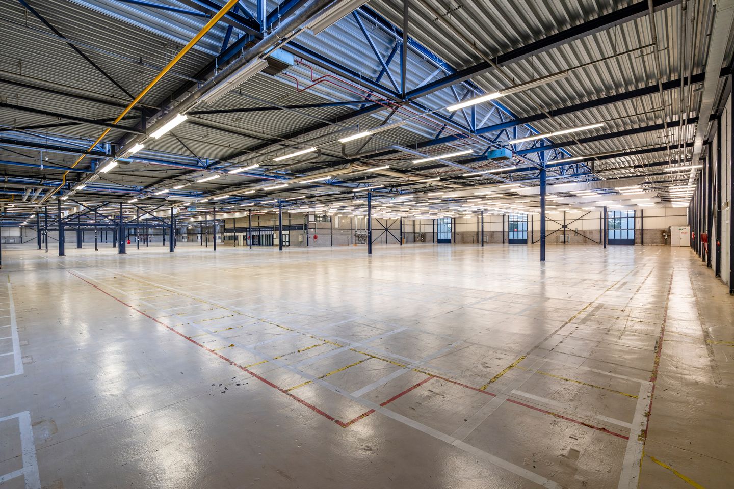 Bekijk foto 3 van Industrieweg 15