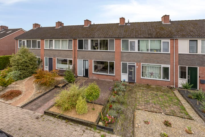 Tussenwoning te koop: Golf van Riga 6, Veendam