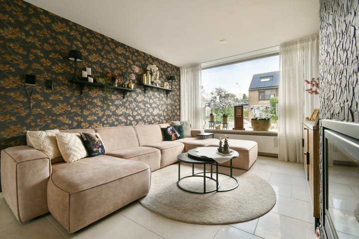 Hoekwoning te koop: Laurierstraat 1, Dordrecht