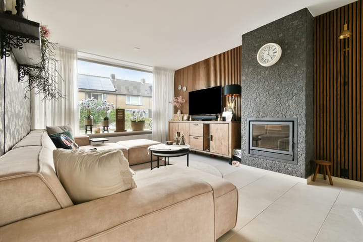 Hoekwoning te koop: Laurierstraat 1, Dordrecht