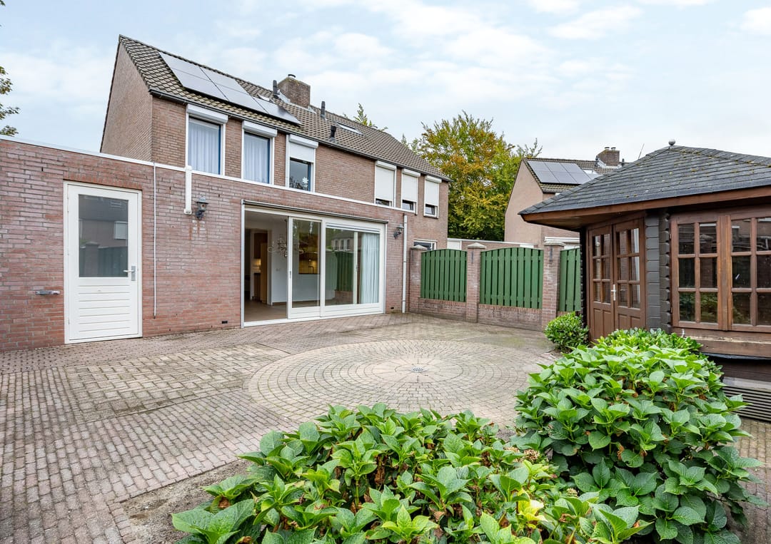Foto 32 van Boterbloem 48