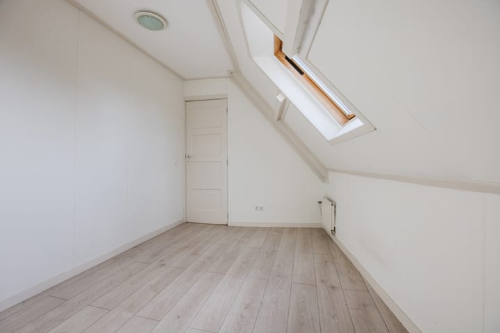 Appartement te koop: Van 't Hoffstraat 12A, Leiden