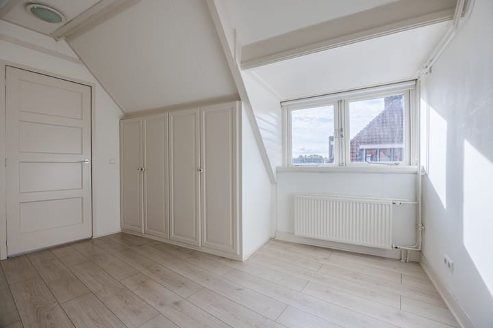 Appartement te koop: Van 't Hoffstraat 12A, Leiden