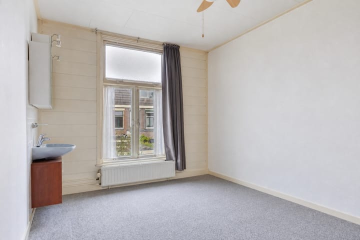 Tussenwoning te koop: Rijsweerdsweg 52, Deventer