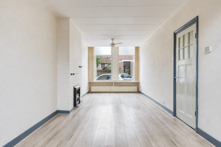 Tussenwoning te koop: Rijsweerdsweg 52, Deventer