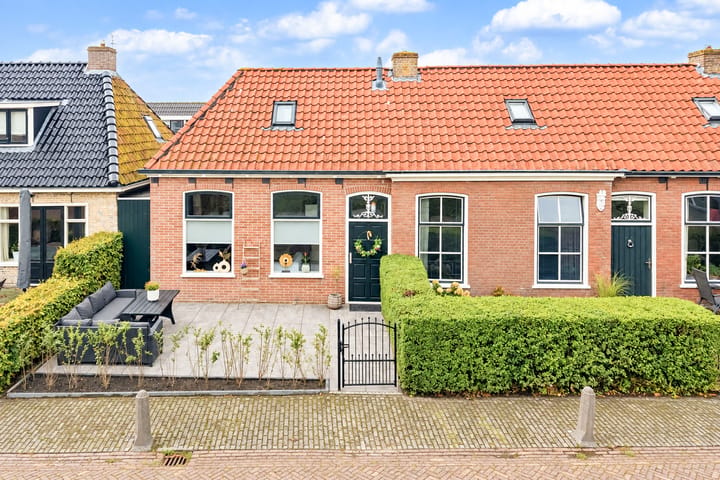 Twee-onder-één-kap te koop: It Fliet 6, Earnewâld