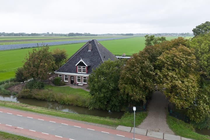 Foto 2 van Middenweg 37