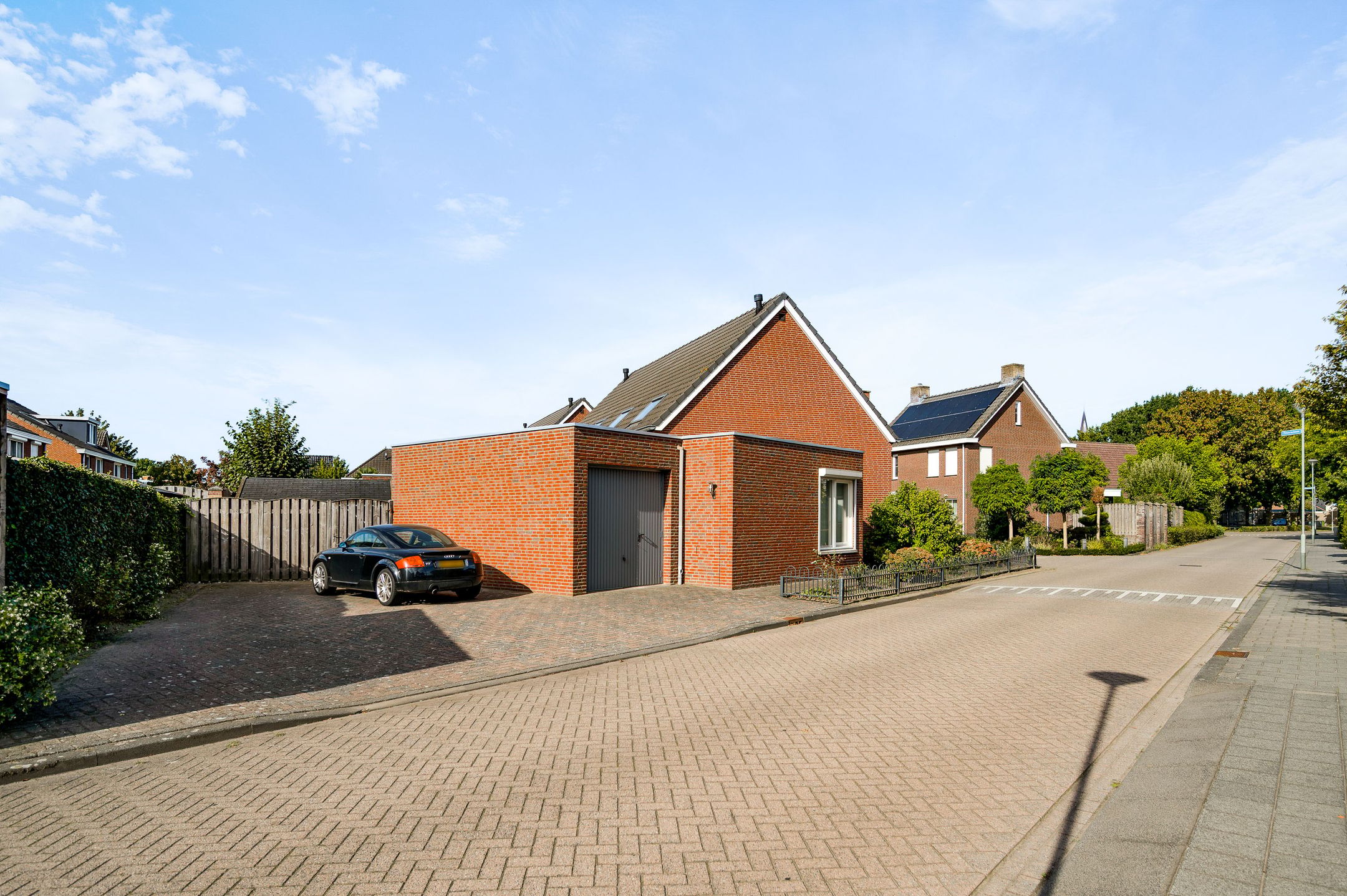 Photo 12 of Zilverschoon 40
