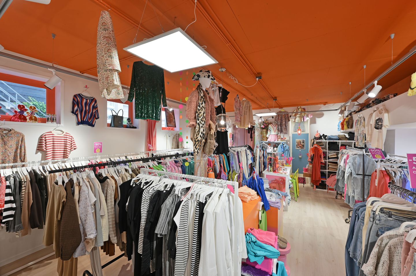 View photo 3 of Poststraat 5