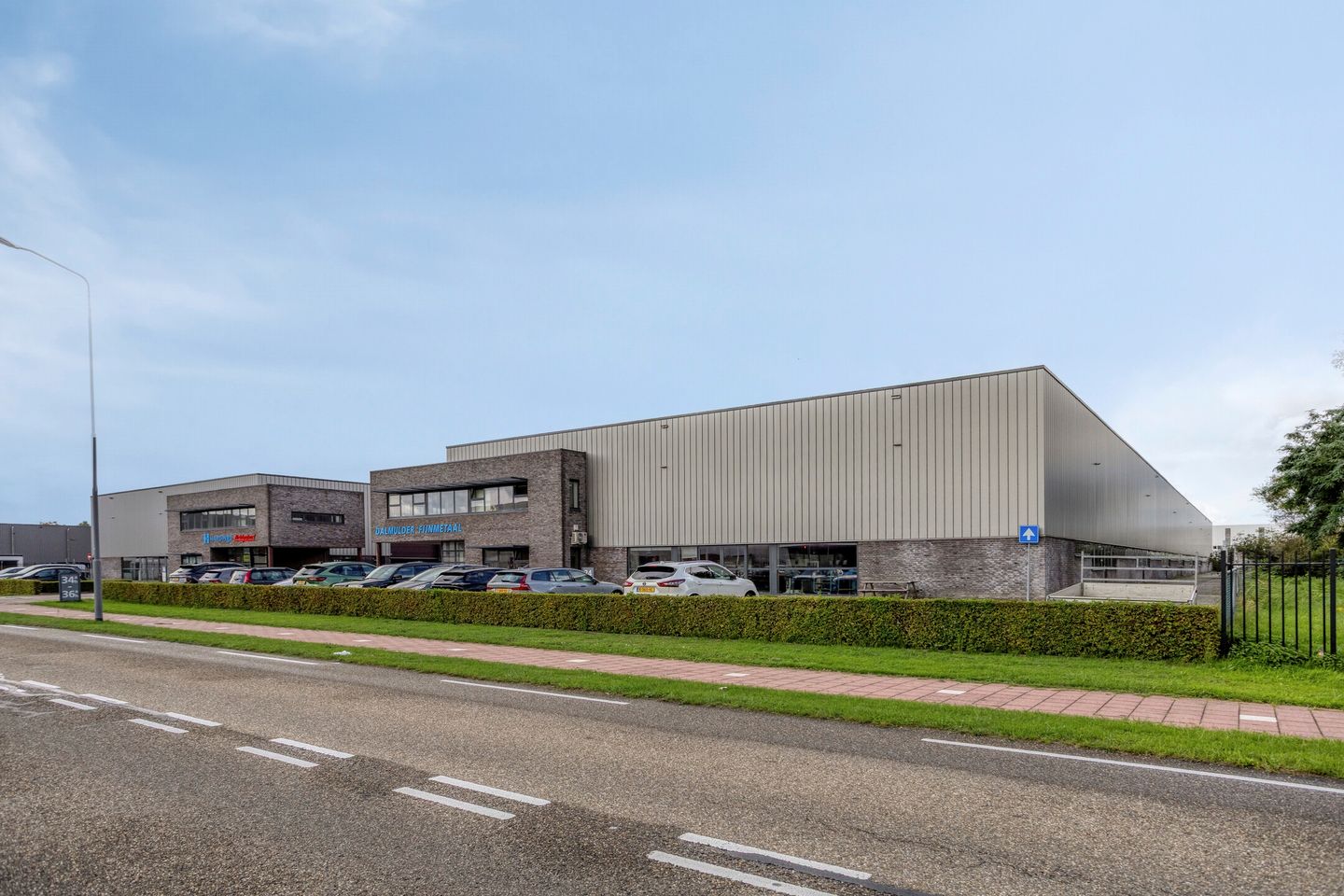 Bekijk foto 3 van Zalmweg 34
