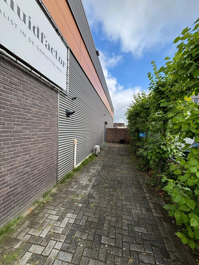 Bekijk foto 2 van Bemmelseweg 81-J