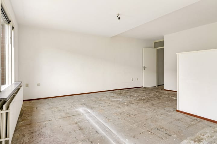 Appartement te koop: Middenhof 27, Almere