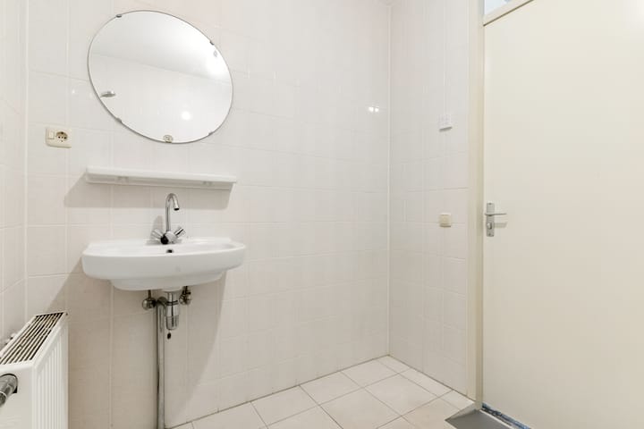 Appartement te koop: Middenhof 27, Almere
