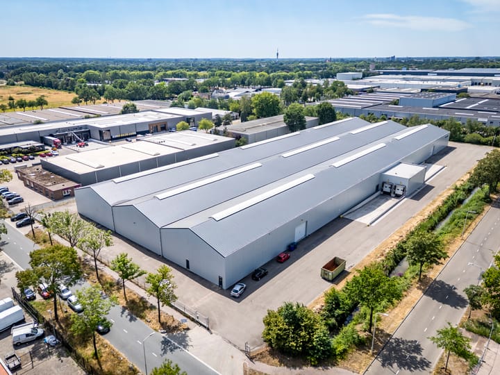 Nucleonweg 9, Roosendaal
