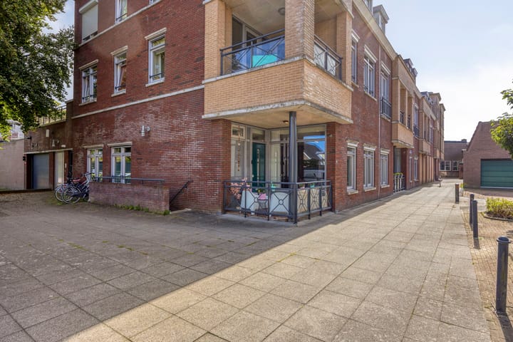Foto 2 van Schoolstraat 1