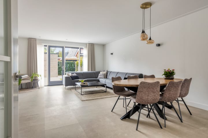 Tussenwoning te koop: Schoolslag 5, Zuidoostbeemster
