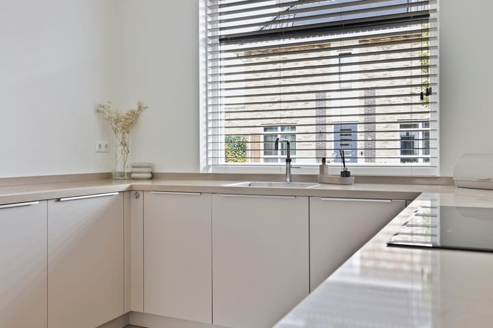 Tussenwoning te koop: Schoolslag 5, Zuidoostbeemster