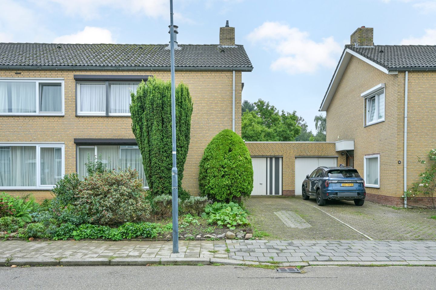 Photo 14 of Schaloenstraat 28