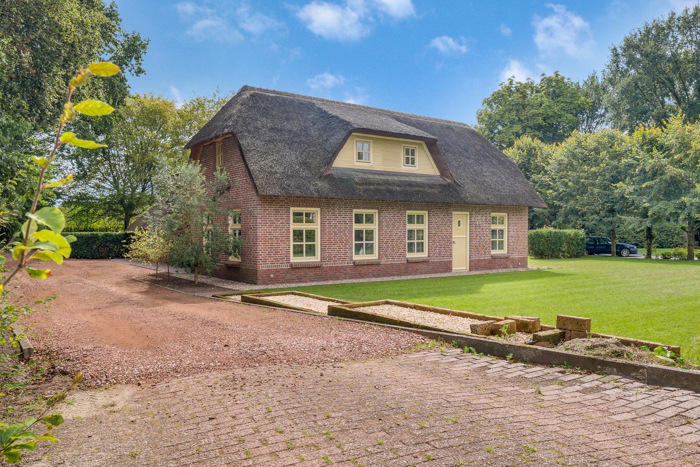 Photo 4 of Den Hulst 93