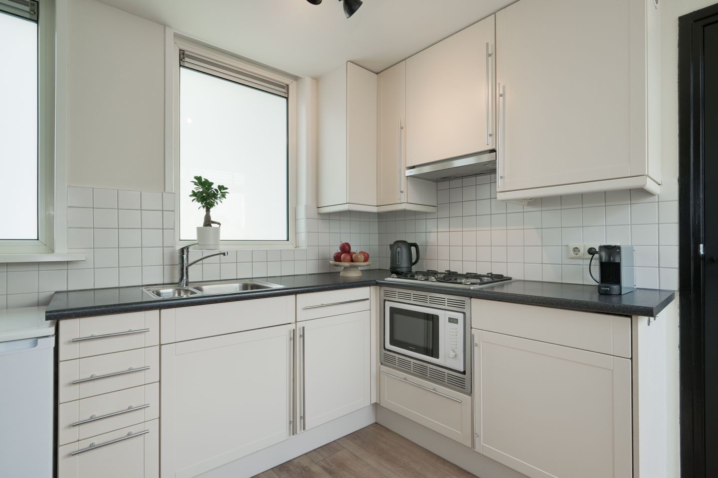 Photo 19 of Raadhuisstraat 43-B