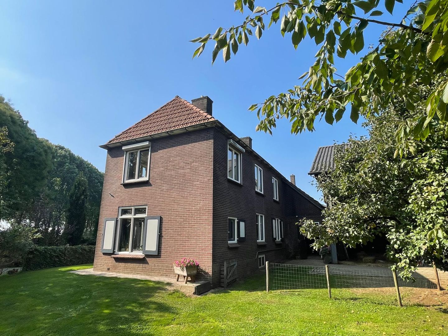 Bekijk foto 3 van Hoonhorstweg 2