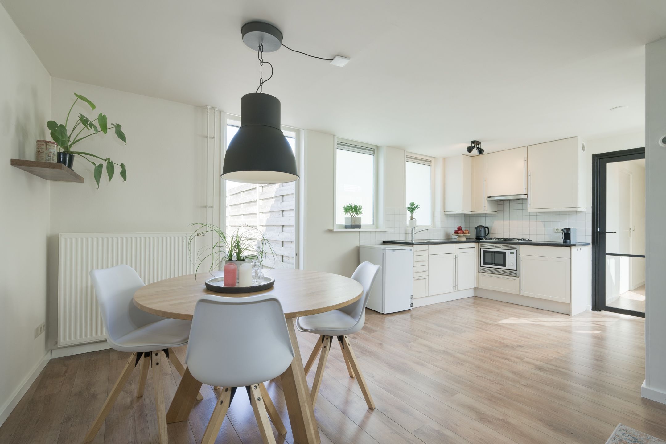 Photo 12 of Raadhuisstraat 43-B