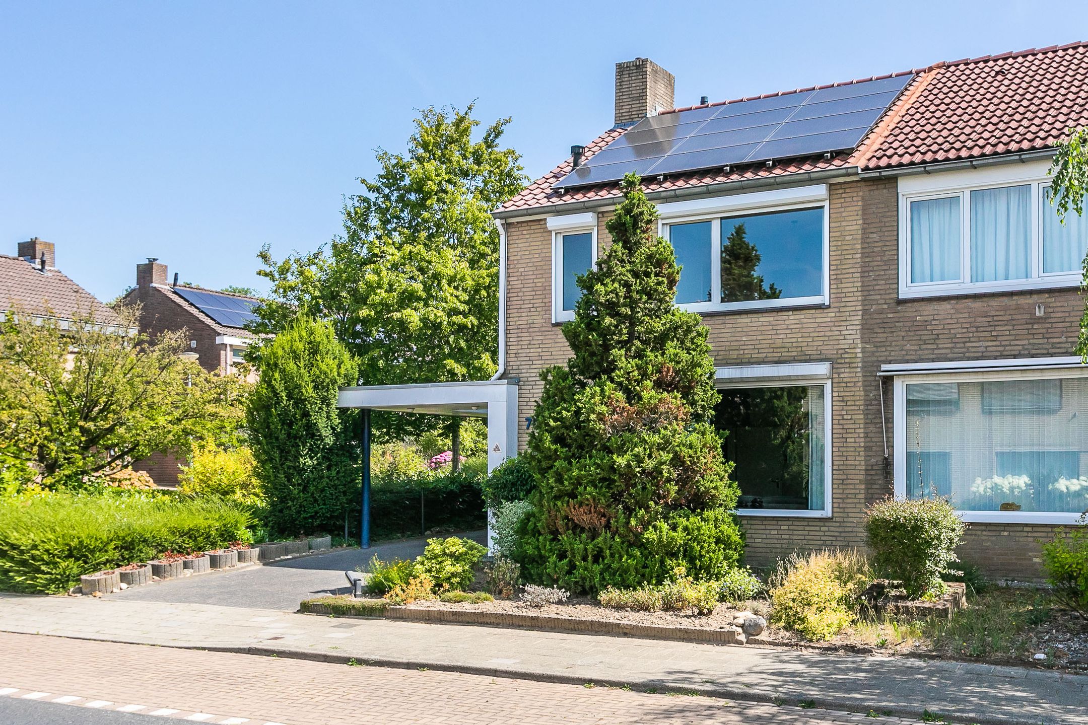 Photo 39 of Servatiusstraat 70