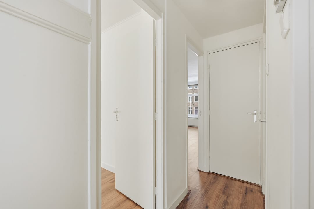 Photo 11 of Albert Cuypstraat 94-2