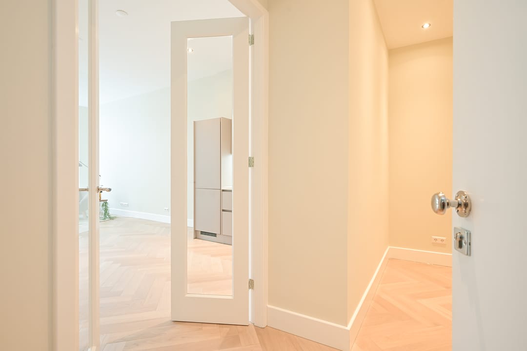 Photo 8 of Voordam 11-A