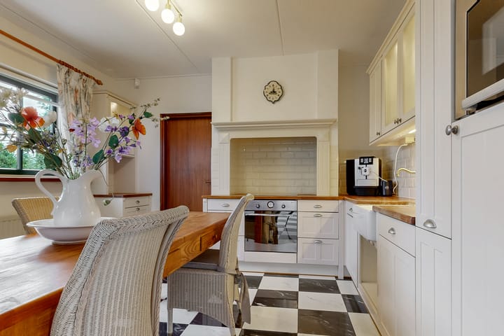Vrijstaande woning te koop: Amstelkade 90, Amstelhoek
