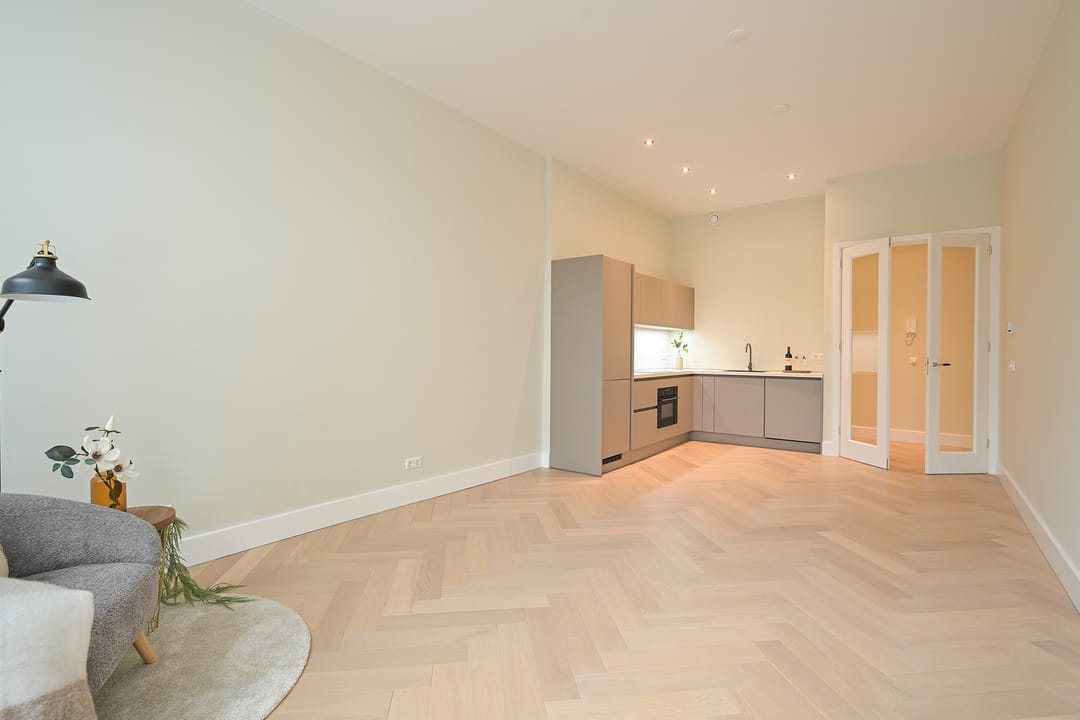 Photo 1 of Voordam 11-A