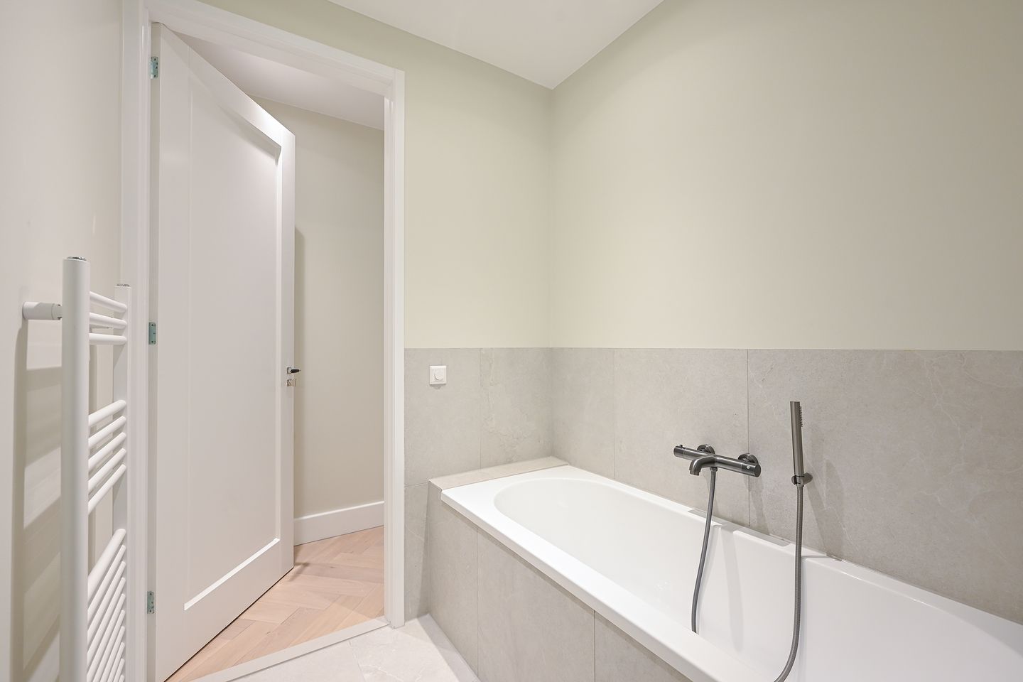 Photo 19 of Voordam 11-A