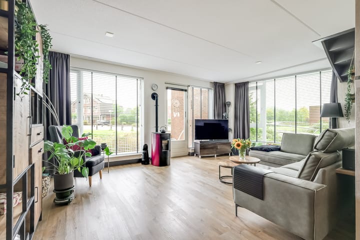 Hoekwoning te koop: Middeloo 2, Obdam