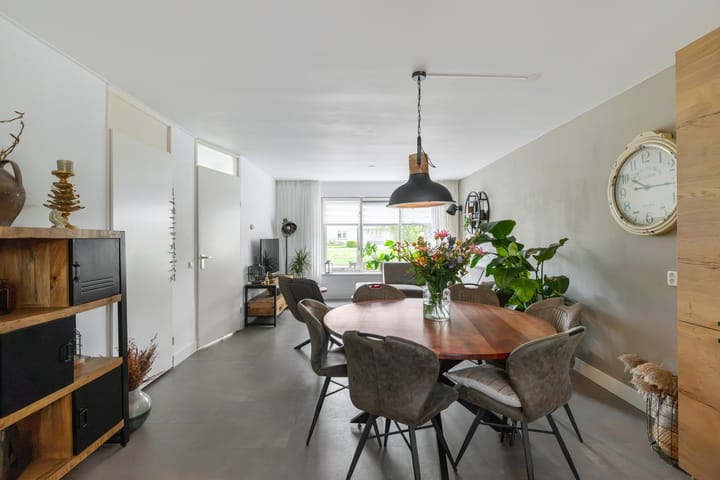 Tussenwoning te koop: Koraalstoep 71, Assen