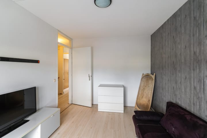 Tussenwoning te koop: Koraalstoep 71, Assen