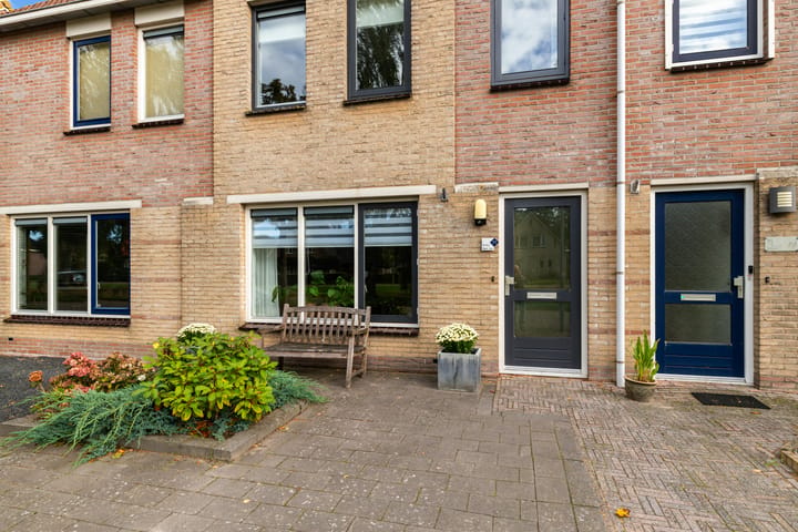 Tussenwoning te koop: Koraalstoep 71, Assen