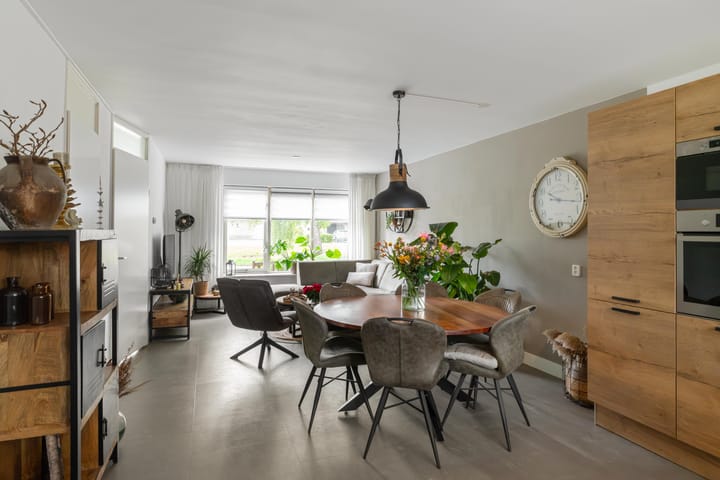 Tussenwoning te koop: Koraalstoep 71, Assen